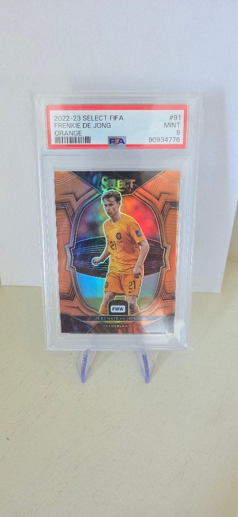 2022 Panini Select Frenkie de Jong oranje /60 PSA 9, Verzamelen, Verzenden, Zo goed als nieuw, Buitenlandse clubs, Poster, Plaatje of Sticker