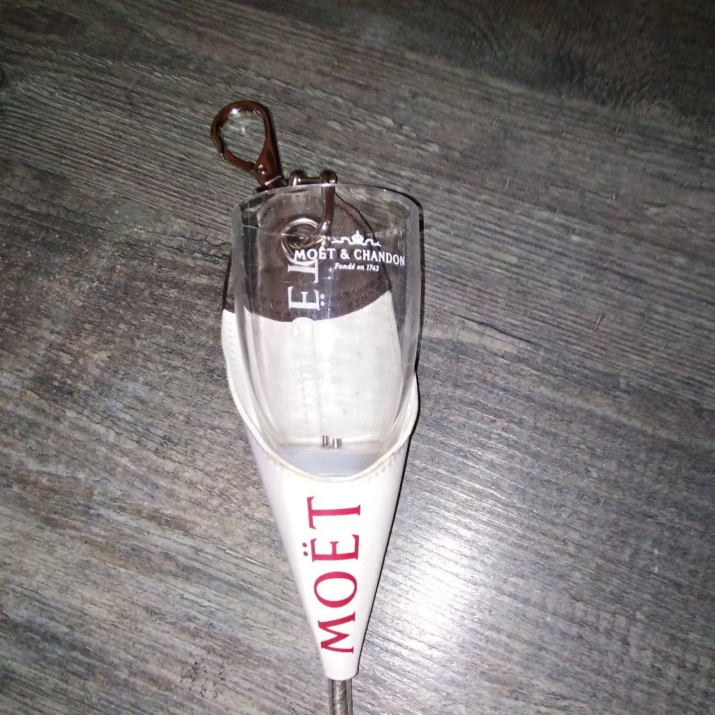 Moët & Chandon sleutelhanger met licht, Ophalen, Zo goed als nieuw, Gebruiksvoorwerp