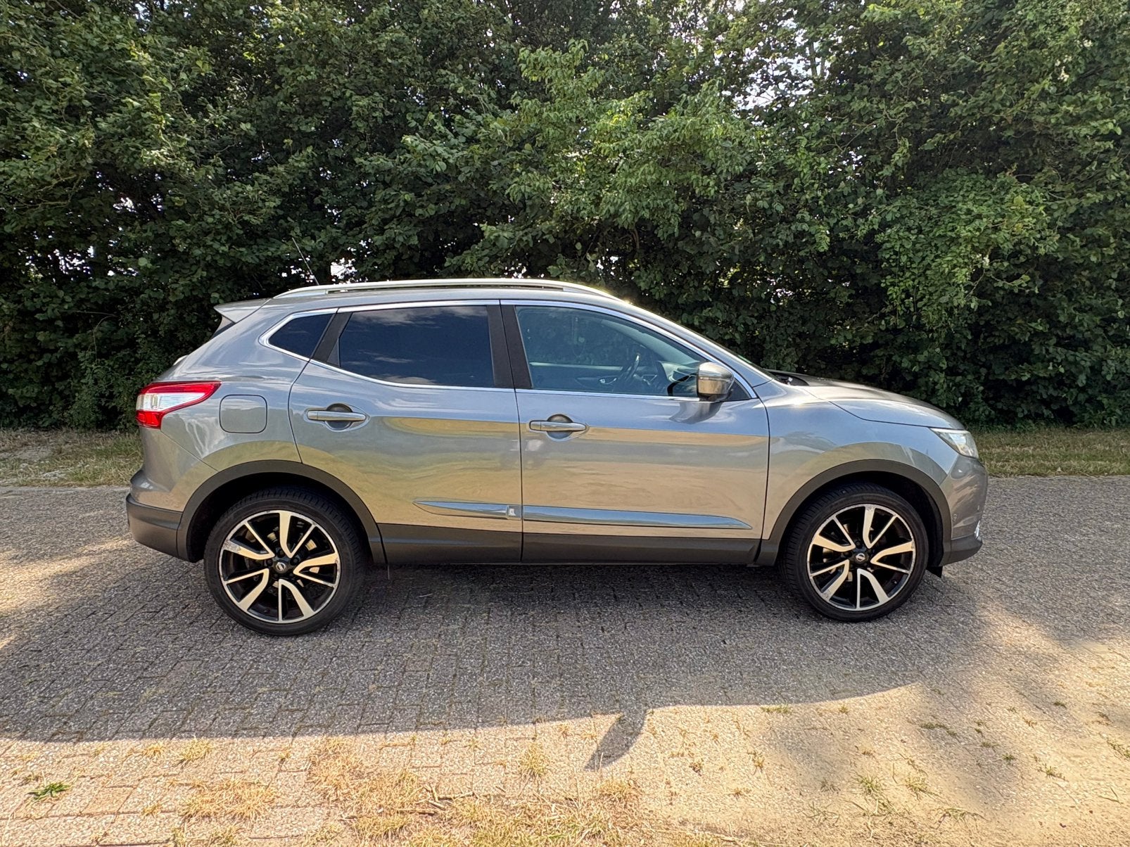 Nissan Qashqai 1.2 Dig-t 85KW 2WD CVT 2015 Grijs, Auto's, Automaat, 680 kg, 4 cilinders, Origineel Nederlands