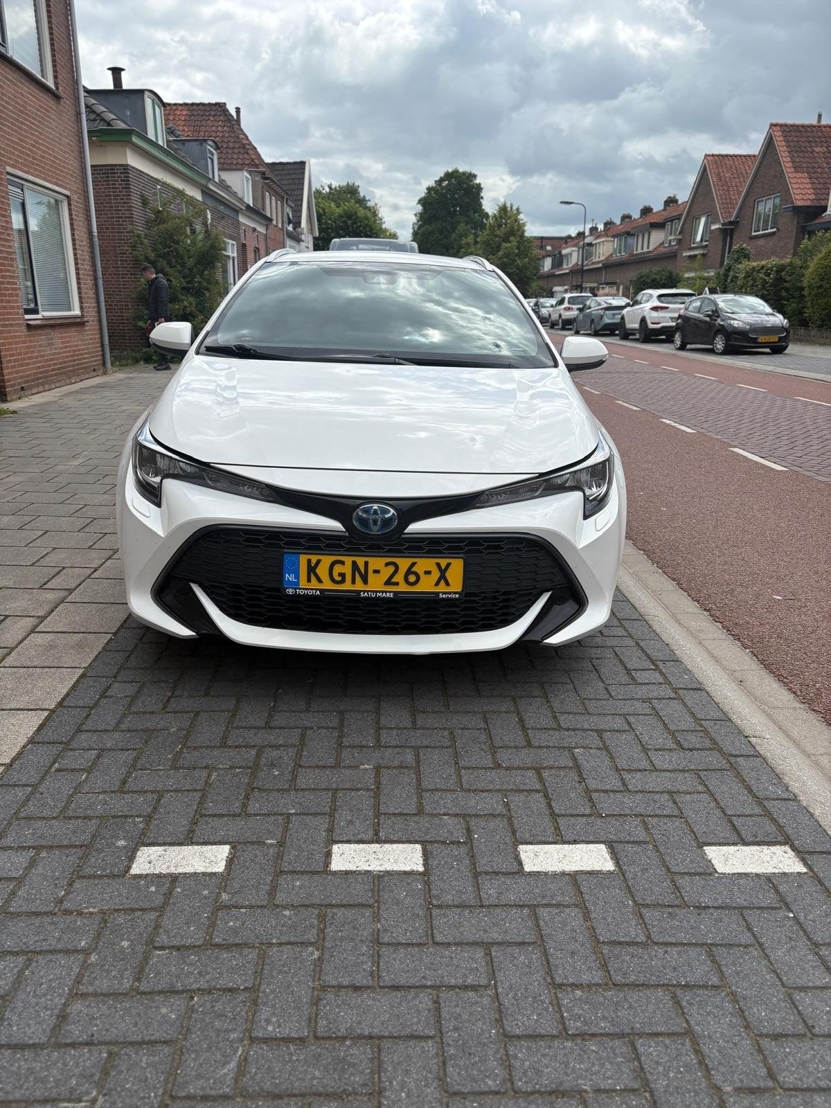 Toyota Corolla TS 1.8 Hybrid 122pk CVT 2019 Wit, 450 kg, 750 kg, Wit, 98 pk