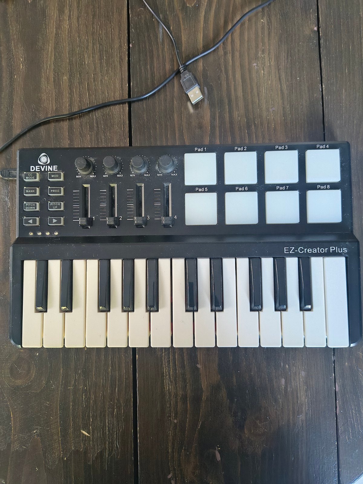 Devine EZ-Creator Plus MIDI Keyboard Controller, Ophalen of Verzenden, Zo goed als nieuw, Overige merken, Aanslaggevoelig