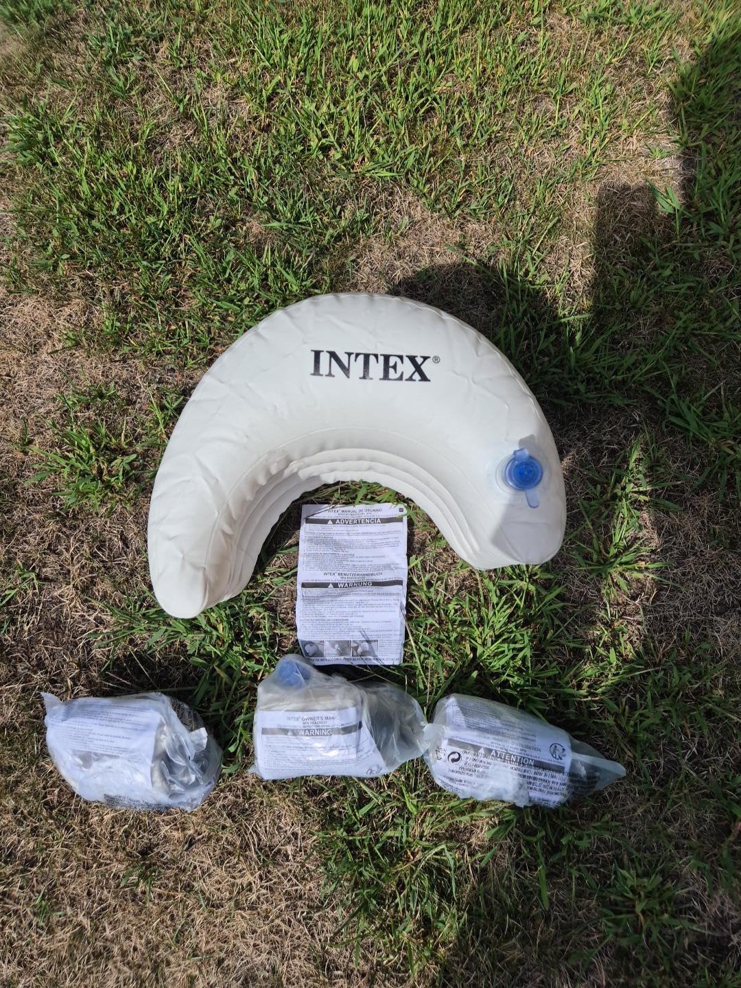 Intex Spa Hoofdkussens - 3 Nieuw, 1 voor foto opgeblazen, Ophalen of Verzenden, Nieuw, Opblaasbaar