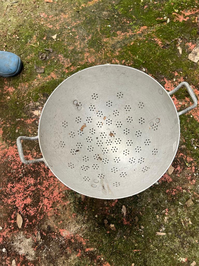 Vintage aluminium vergiet - Brocante keukenaccessoire, Antiek en Kunst, Ophalen