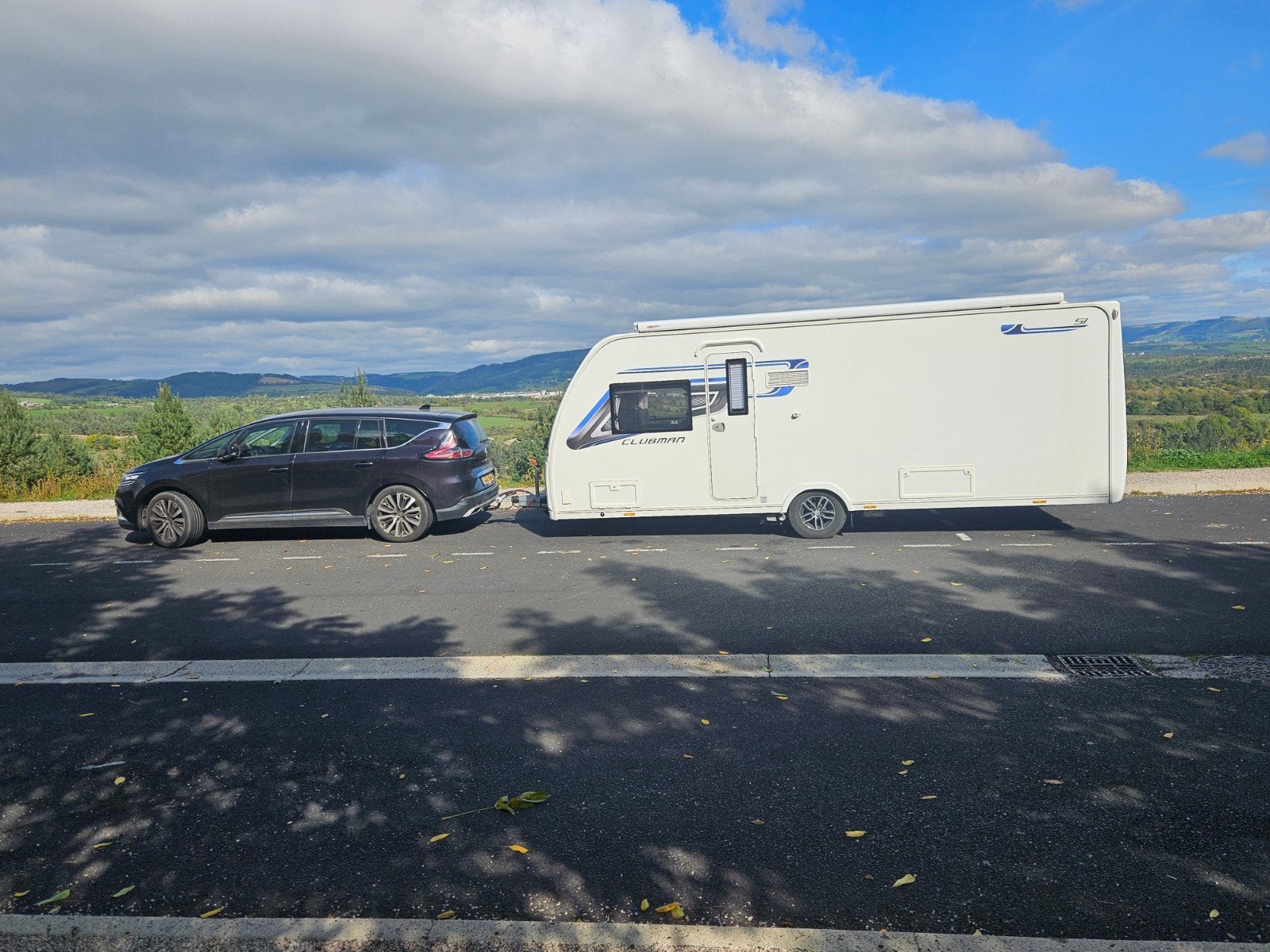 Engelse Lunar ClubmanSI caravan - Comfortabel en Compleet, Caravans en Kamperen, Overige merken, Vast bed, Rondzit, Luifel