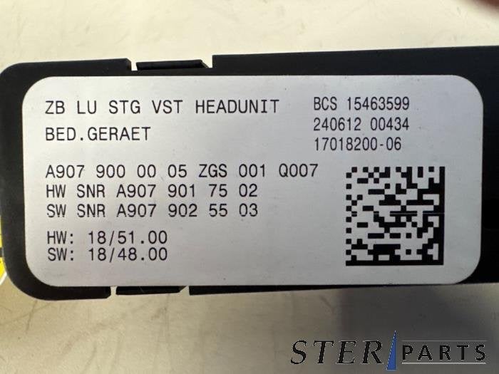 Radiobedienings paneel van een Mercedes Sprinter, Gebruikt, -, Ophalen of Verzenden, -