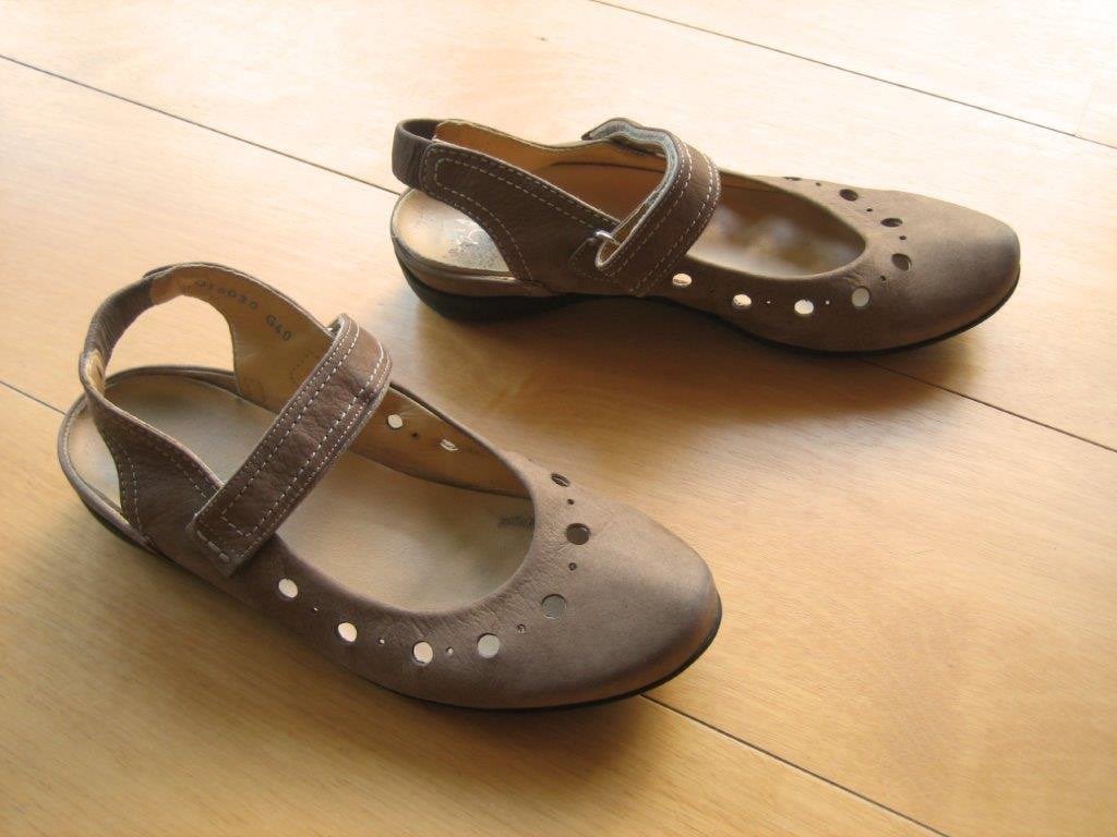 Comfortabele nubuckleren sandaal FOOTNOTES 40-G snazzeys, Kleding | Dames, Schoenen, Bruin, Verzenden, Sandalen of Muiltjes, Zo goed als nieuw