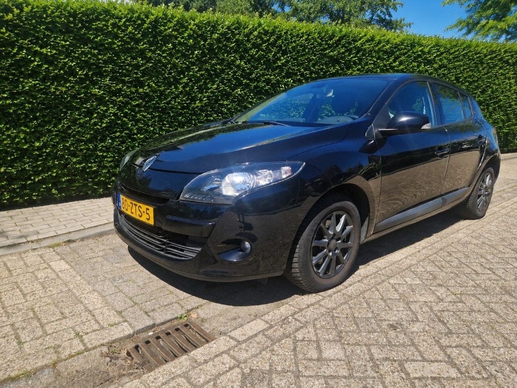 Renault Mégane 1.5 DCI Bose 81KW 2011, Auto's, Renault, Euro 5, Stof, Zwart, 4 cilinders