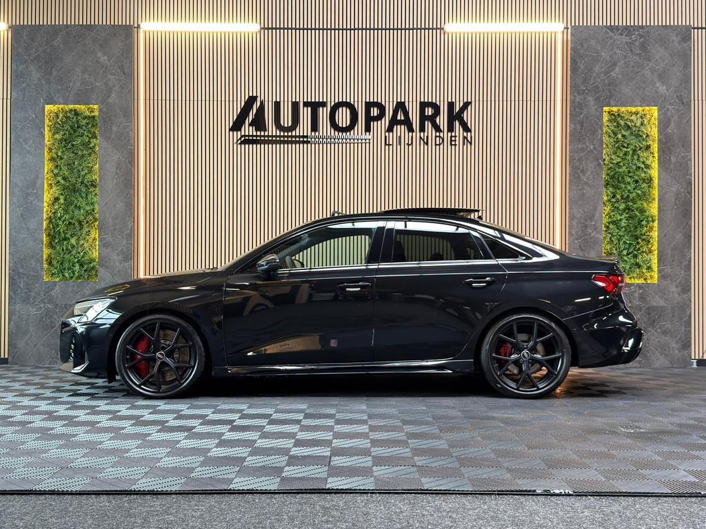 Audi RS3 Limousine 2.5 TFSI RS 3 quattro BTW|PANO|SONOS|HuD|, Automaat, Automatische klimaatregeling, Gebruikt, RS3