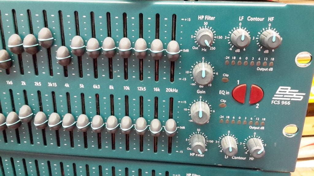 BSS 966 2x30 bands equalizer, Ophalen, Zo goed als nieuw, Equalizer