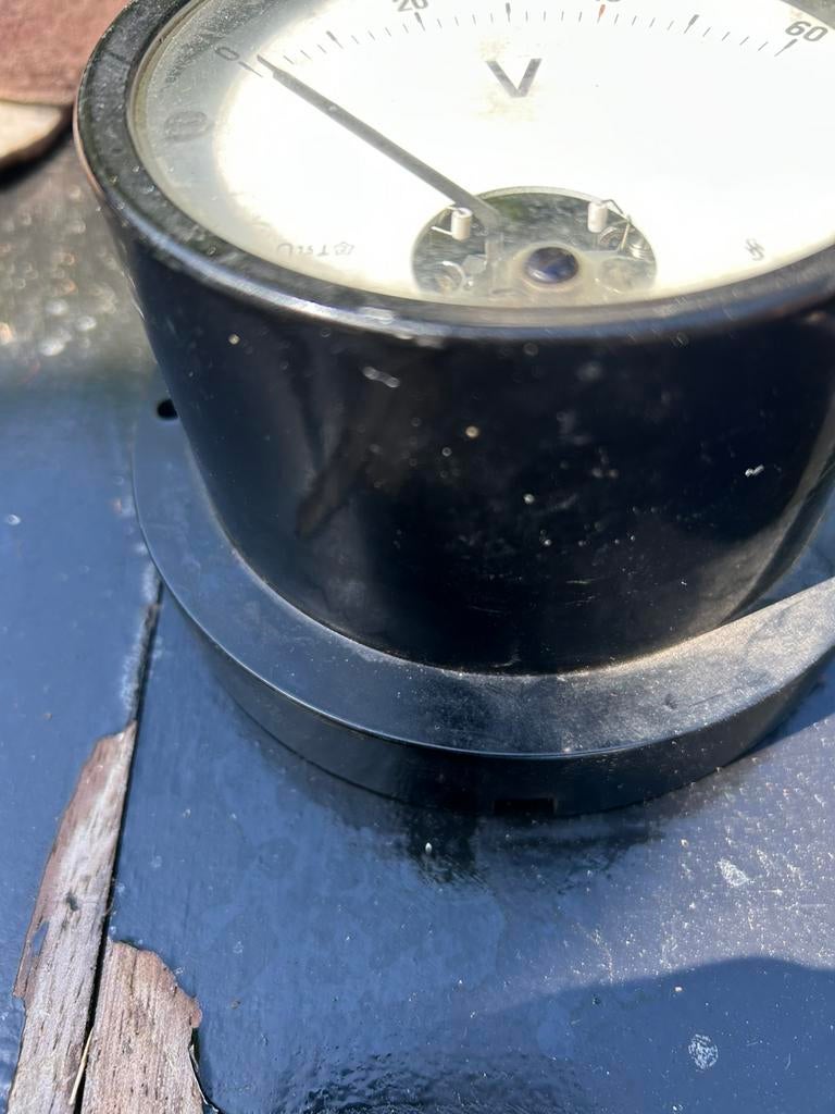 Grote ronde bacelite voltmeter, Antiek en Kunst, Ophalen of Verzenden