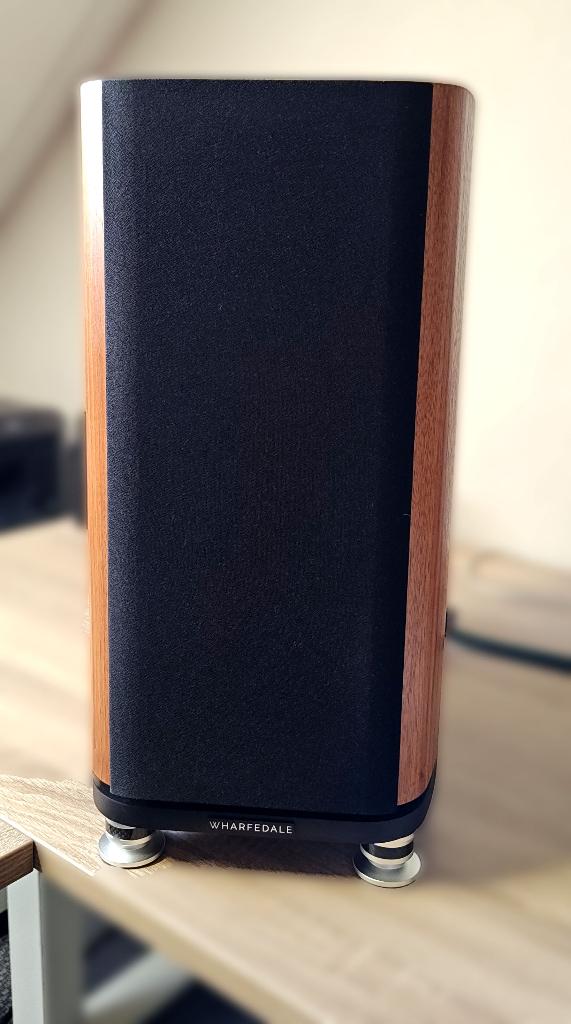 Warfedale EVO 4.2 in nieuwstaat met kabel en dempingsvoetjes, Audio, Tv en Foto, Zo goed als nieuw, 60 tot 120 watt, Front, Rear of Stereo speakers