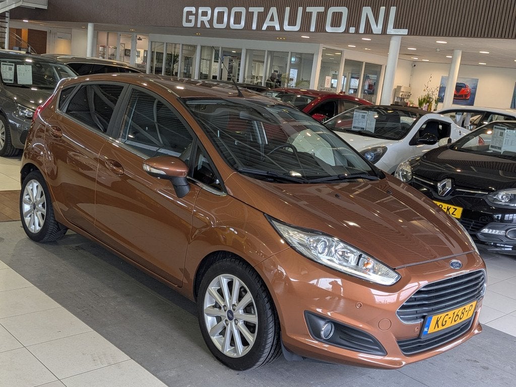Ford Fiesta 1.0 EcoBoost Titanium Airco, Cruise Control, Stu, Auto's, Ford, Voorwielaandrijving, Euro 6, Bruin, 23 km/l