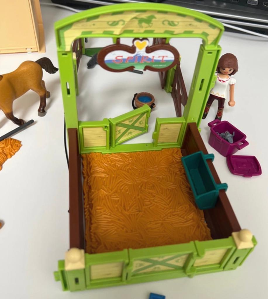 Playmobil Spirit Lucky's Kamer met Paardenstal 9478, Ophalen of Verzenden, Zo goed als nieuw
