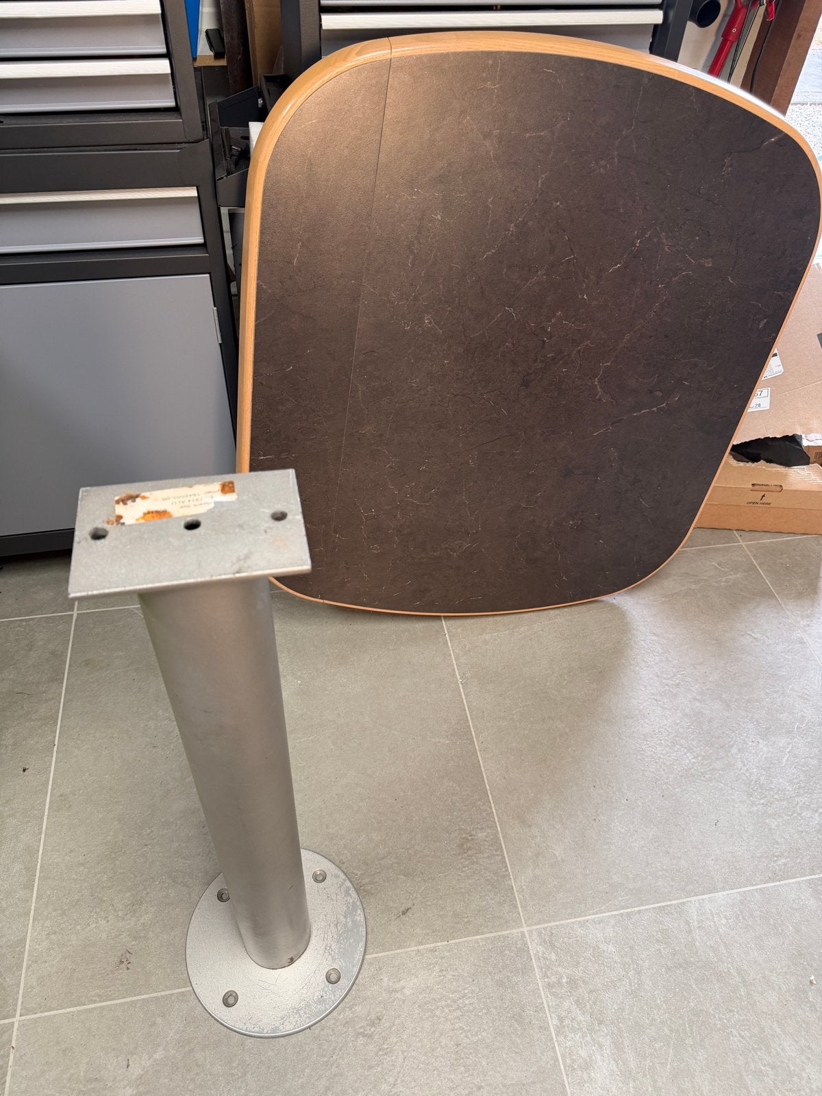Hymer originele draaibare tafel met poot 150 eur, Caravans en Kamperen, Ophalen, Gebruikt