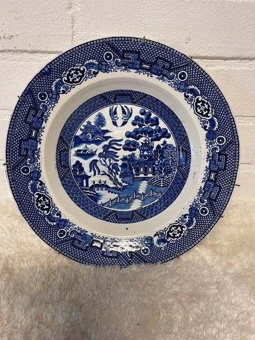 Blauw bord van ceramique Maastricht, Japans tafereel, Antiek en Kunst, Ophalen of Verzenden