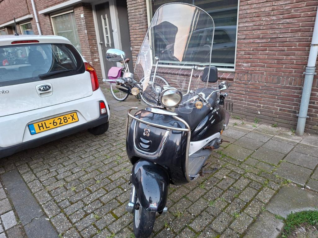 Agm retro 2015, Gebruikt, Benzine, Ophalen, Overige merken