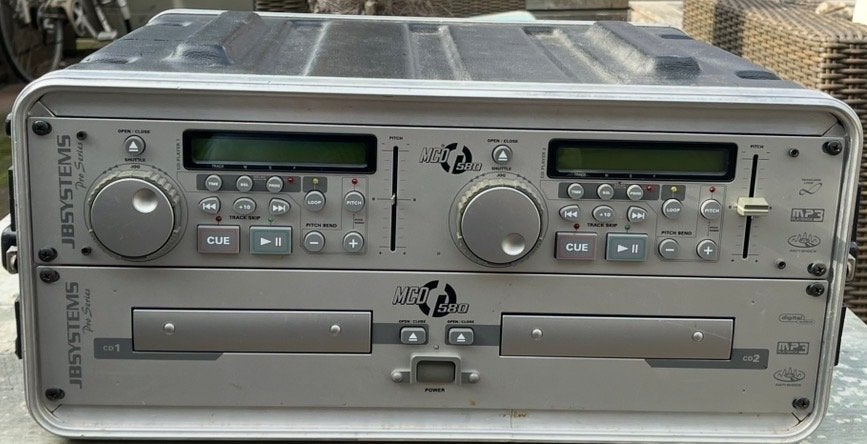 Dubbele CD/mp3 speler mcd 580 in flight case, Ophalen, Gebruikt, Overige merken, Draagbaar