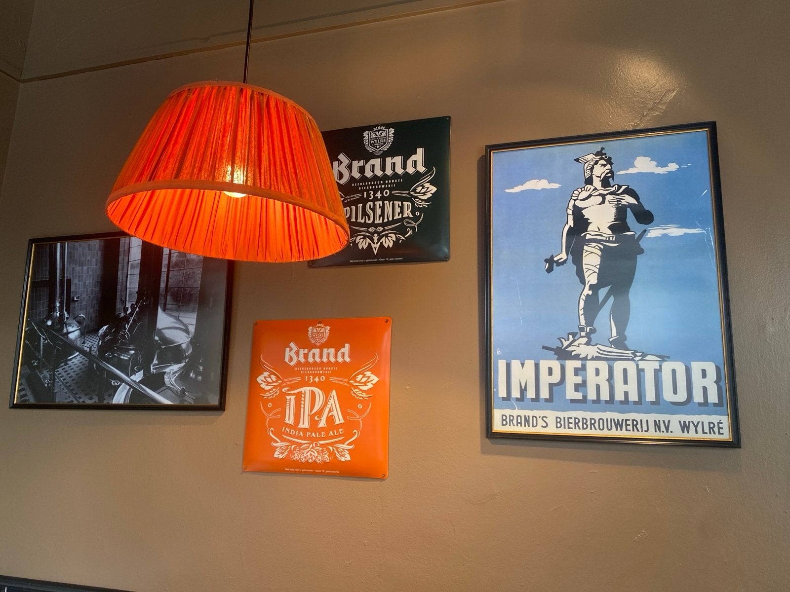 Brand Bierbrouwerij 8-delige set Posters, logo’s  en Foto's, Ophalen, 50 – 75, Gebruikt, Oorspronkelijke maker