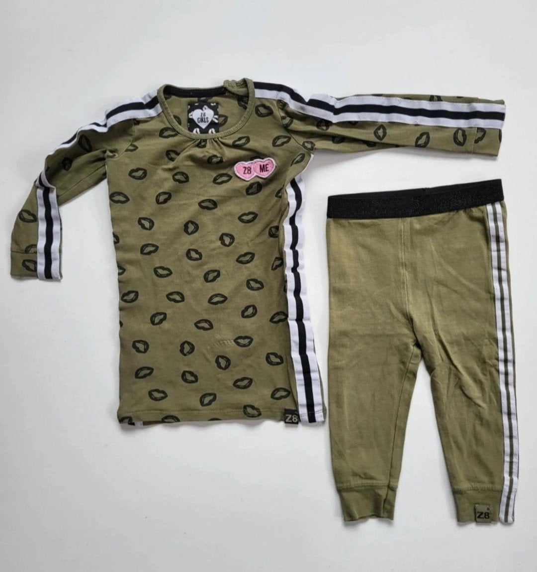 Setje Z8 - legergroen truitje met broek - maat 86, Gebruikt, Meisje, Z8, Ophalen of Verzenden
