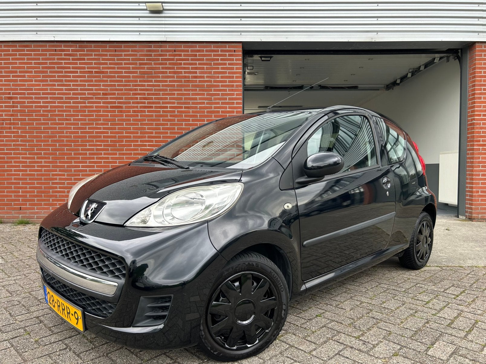 Slechts 97.623 km&NAP Peugeot 107 1.0 12V E-vti 3Drs 2011, Auto's, Voorwielaandrijving, Huisgarantie, Met garantie (alle), 4 stoelen