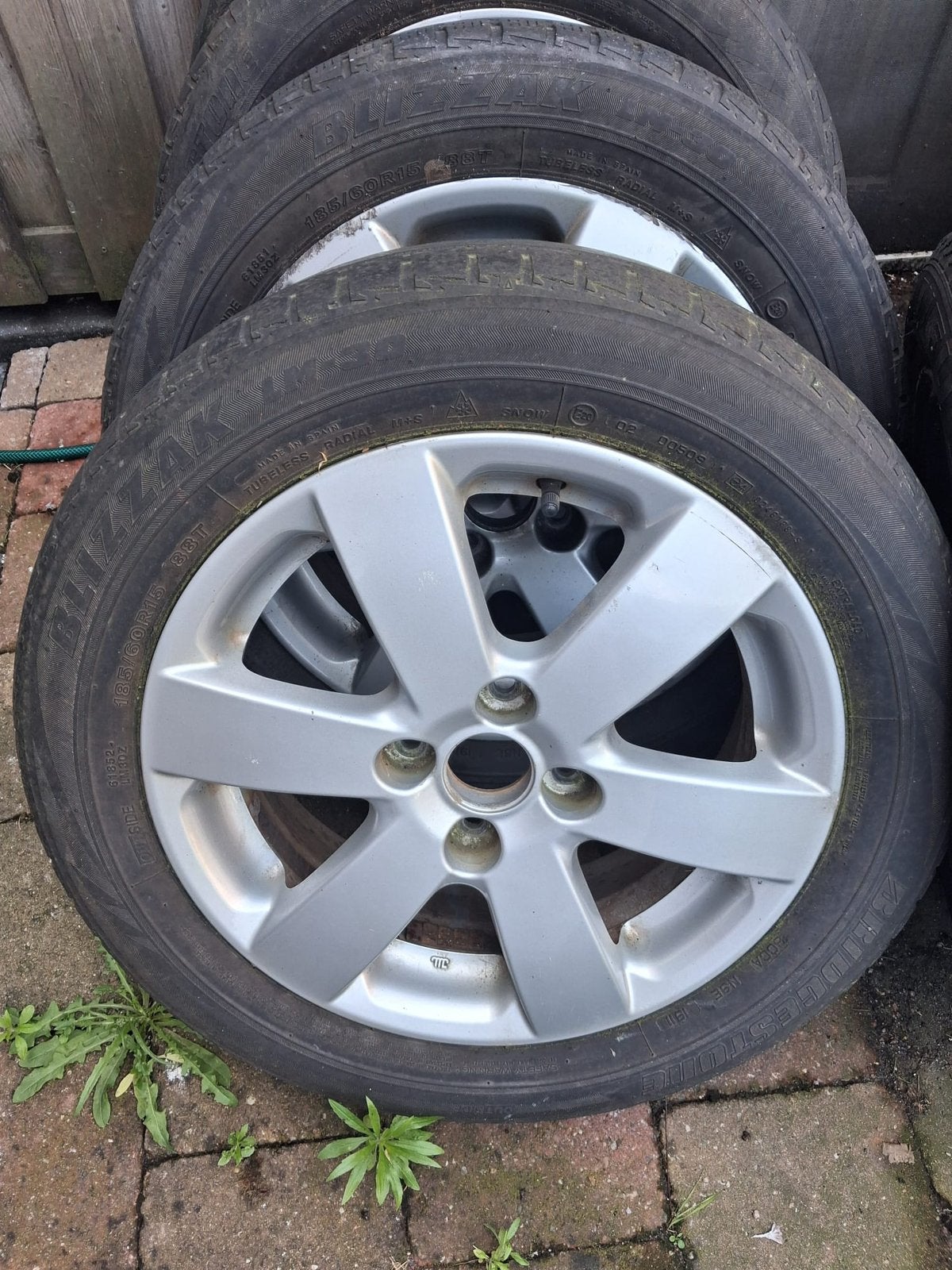 8 complete wielen te koop, Auto-onderdelen, Ophalen, 15 inch, 185 mm, Zomerbanden