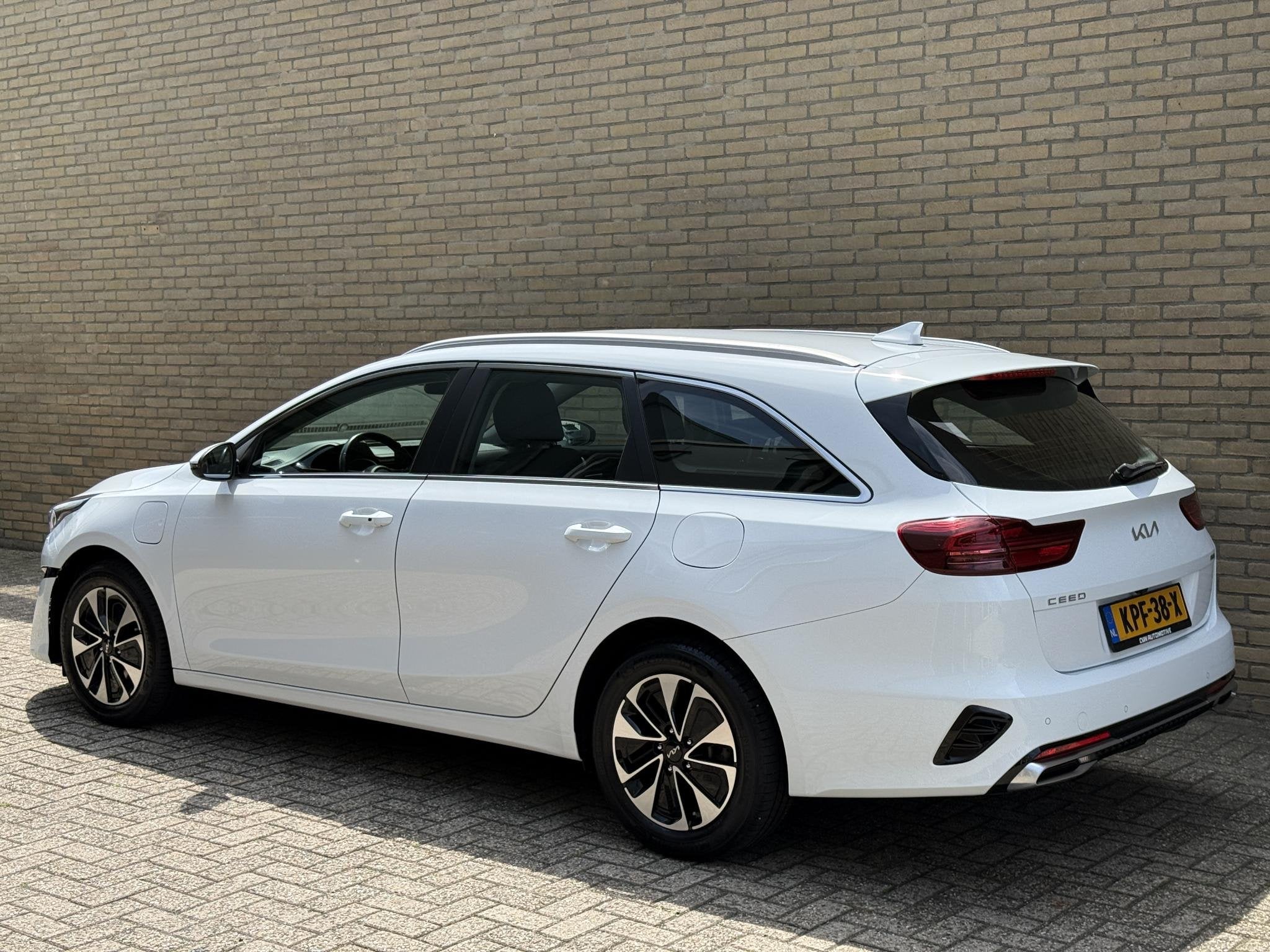 Kia Ceed Sportswagon 1.6 GDI PHEV DynamicLine | Facelift | C, Auto's, Kia, Stof, Gebruikt, Wit, Plug-in hybride