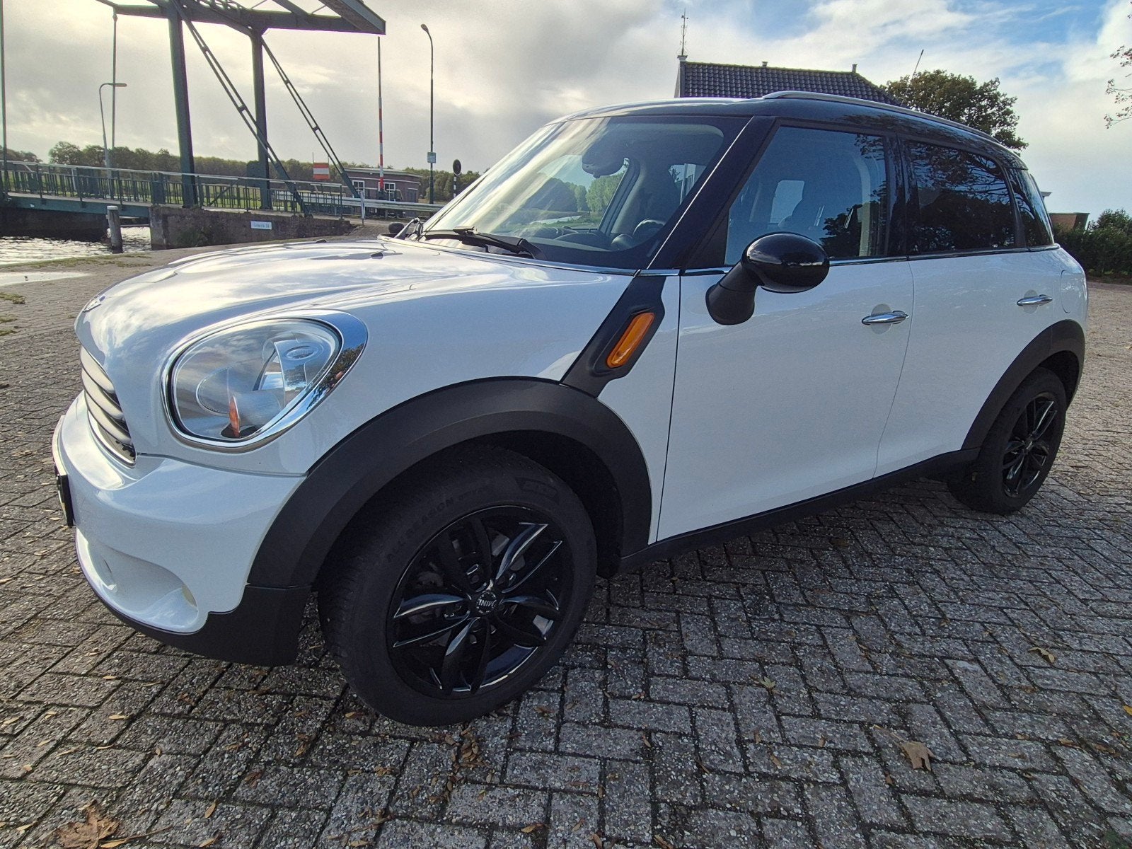 Mini Countryman 1.6 Cooper 2011 Wit, Auto's, Voorwielaandrijving, Stof, Zwart, Origineel Nederlands