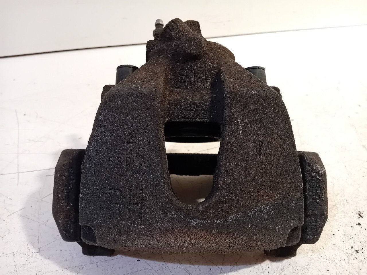 Remklauw rechts voor Ford Transit Connect, Onderdelen@venauto.nl, Van der Ven Autorecycling B.V., Gebruikt, Ettenseweg 76, 4706 PB Roosendaal, The Netherlands