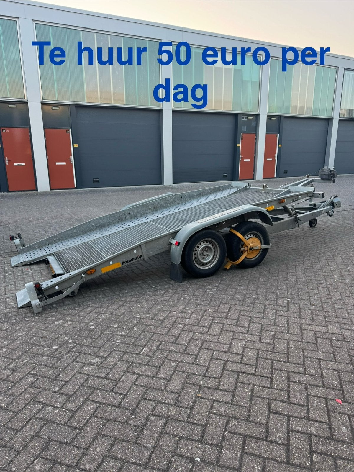 Autotrailer/ambulance kantelbaar te huur, Ophalen of Verzenden, Zo goed als nieuw