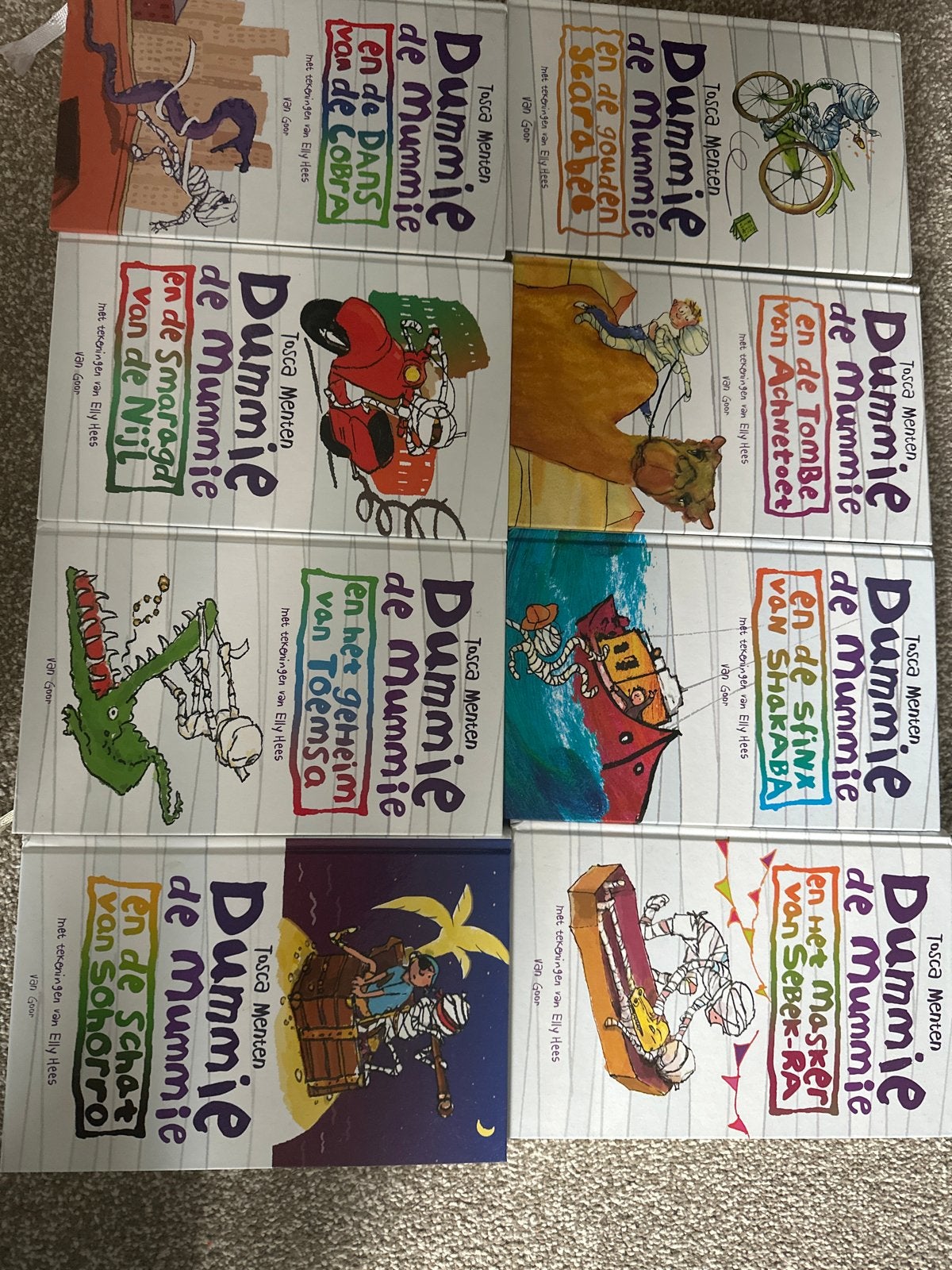 Dummie de Mummie boekenreeks - Tosca Menten (8 boeken), Ophalen, Zo goed als nieuw, Fictie algemeen