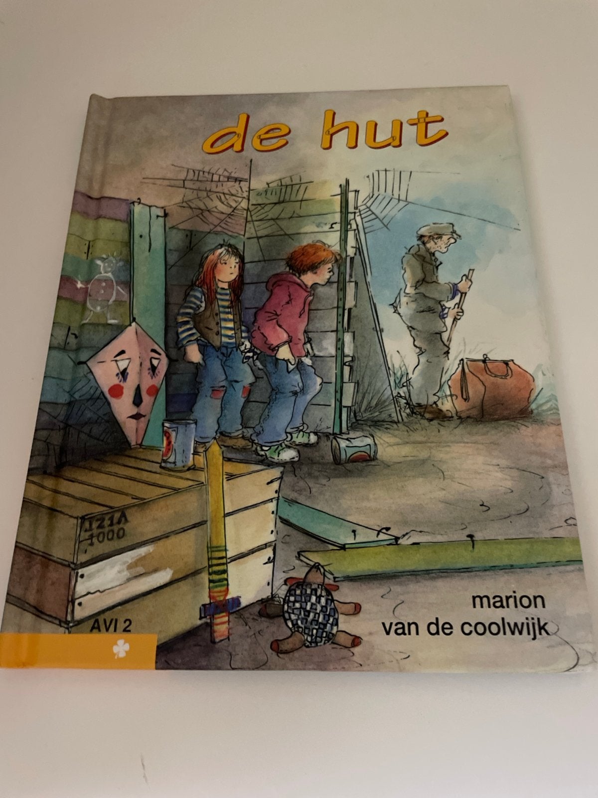 De Hut - AVI 2 boek van Marion van de Coolwijk, Ophalen of Verzenden, Gelezen, Fictie algemeen