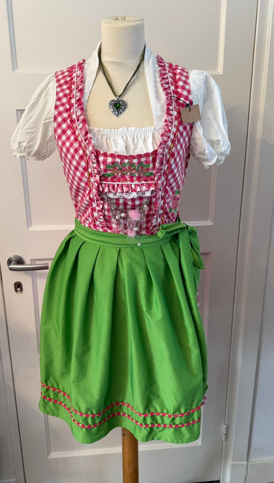Tiroler dirndl maat 40 met short van Stockerpoint, Ophalen of Verzenden, Zo goed als nieuw, Maat 38/40 (M), Overige thema's