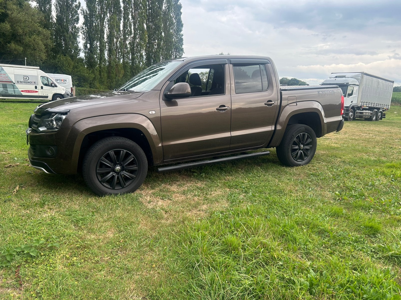Vw Amarok 2.0 tdi, Auto's, Bestelauto's, Euro 5, Stof, Bruin, Volkswagen
