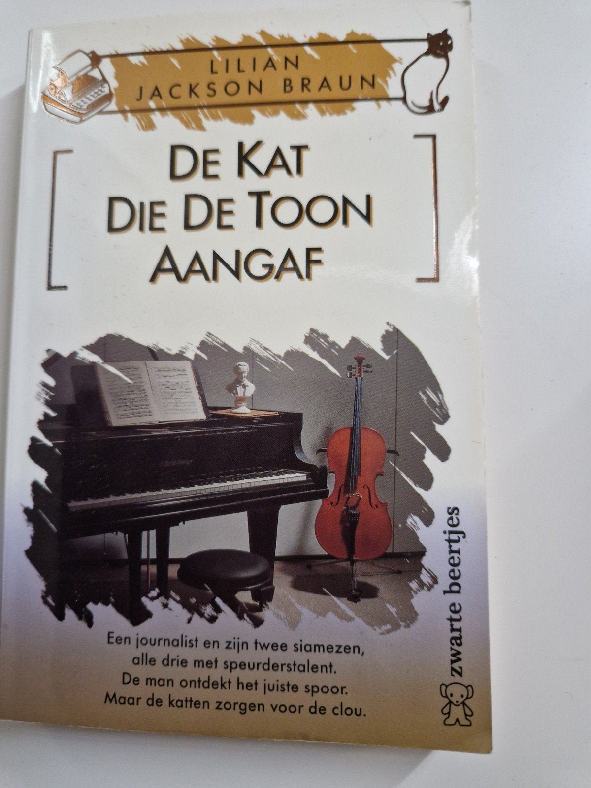 Lillian Jackson Braun - De kat die de toon aangaf, Boeken, Thrillers, Ophalen of Verzenden, Zo goed als nieuw, Lillian Jackson Braun