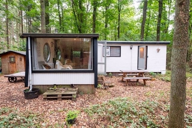 Sfeervol chalet / Stacaravan en inboedel, Tot en met 3