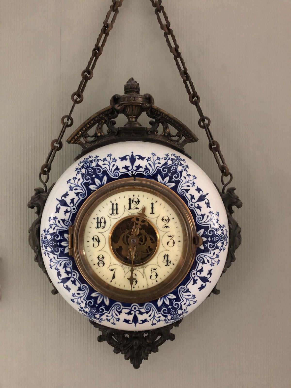 Antieke wandklok met Delfts blauw decor, Ophalen