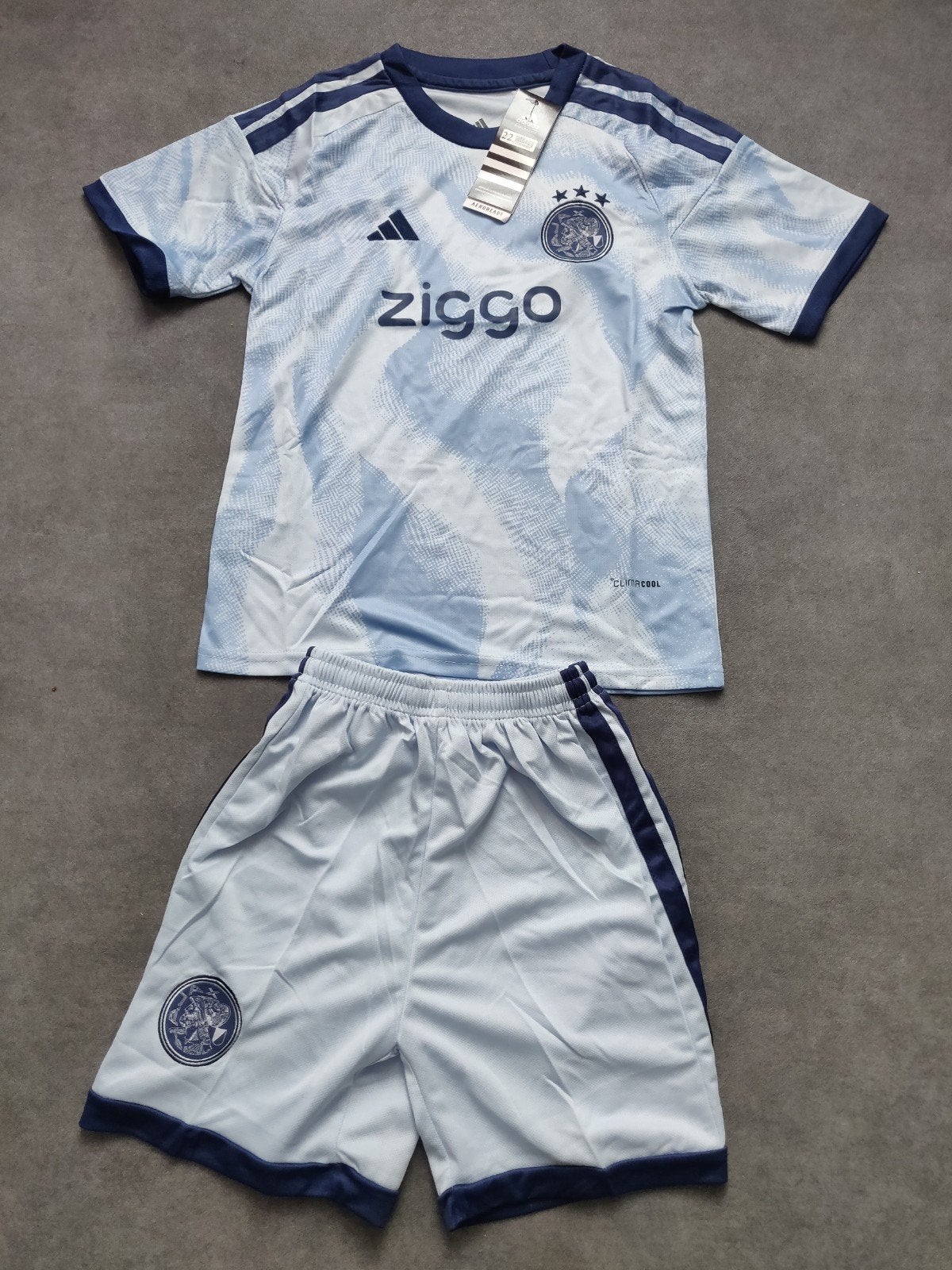 Ajax kids voetbal tenues !!, Ophalen of Verzenden, Nieuw, Jongen of Meisje