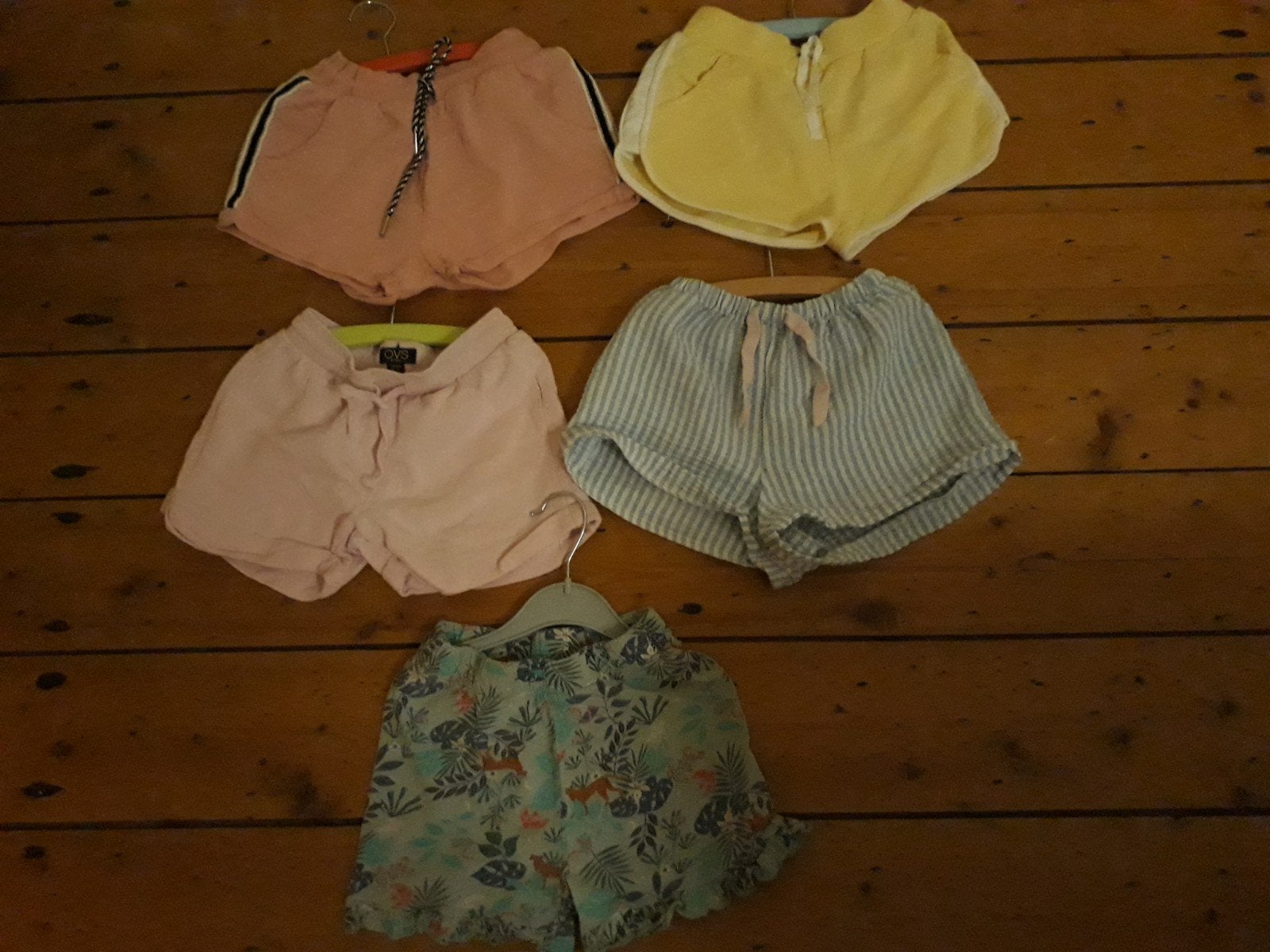 5 korte broekjes, 2 rokjes, 4 blousjes etc...134- 140, Ophalen of Verzenden, Zo goed als nieuw, Meisje, Broek