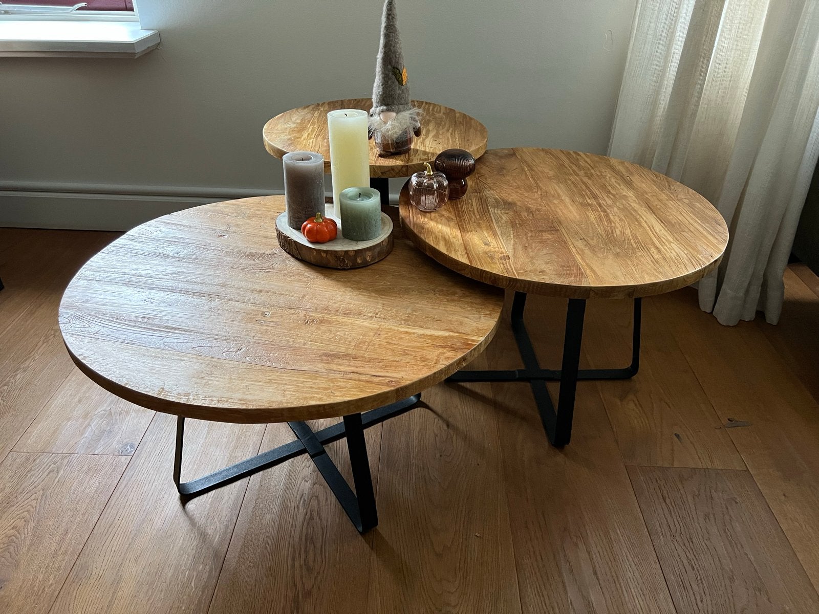 Set van 3 ronde bijzettafels - teakhout, Rond, 55 tot 75 cm, Zo goed als nieuw, Industrieel