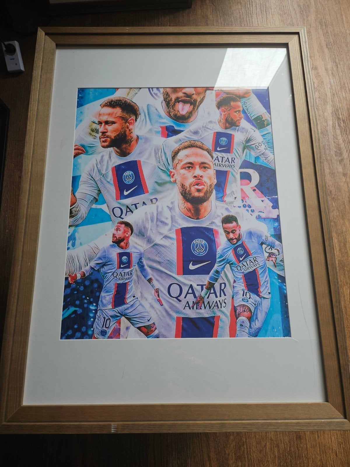 Collage van Neymar, Ophalen