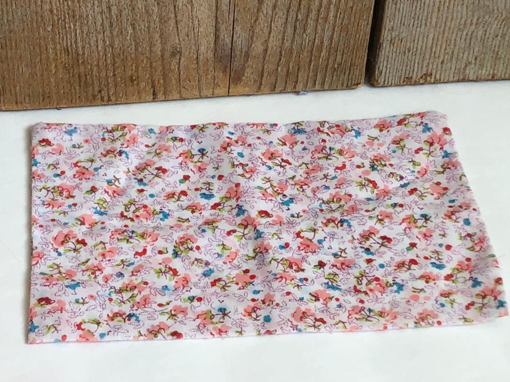 Bloemen laken voor Barbie huis, Ophalen of Verzenden, Zo goed als nieuw, Toebehoren