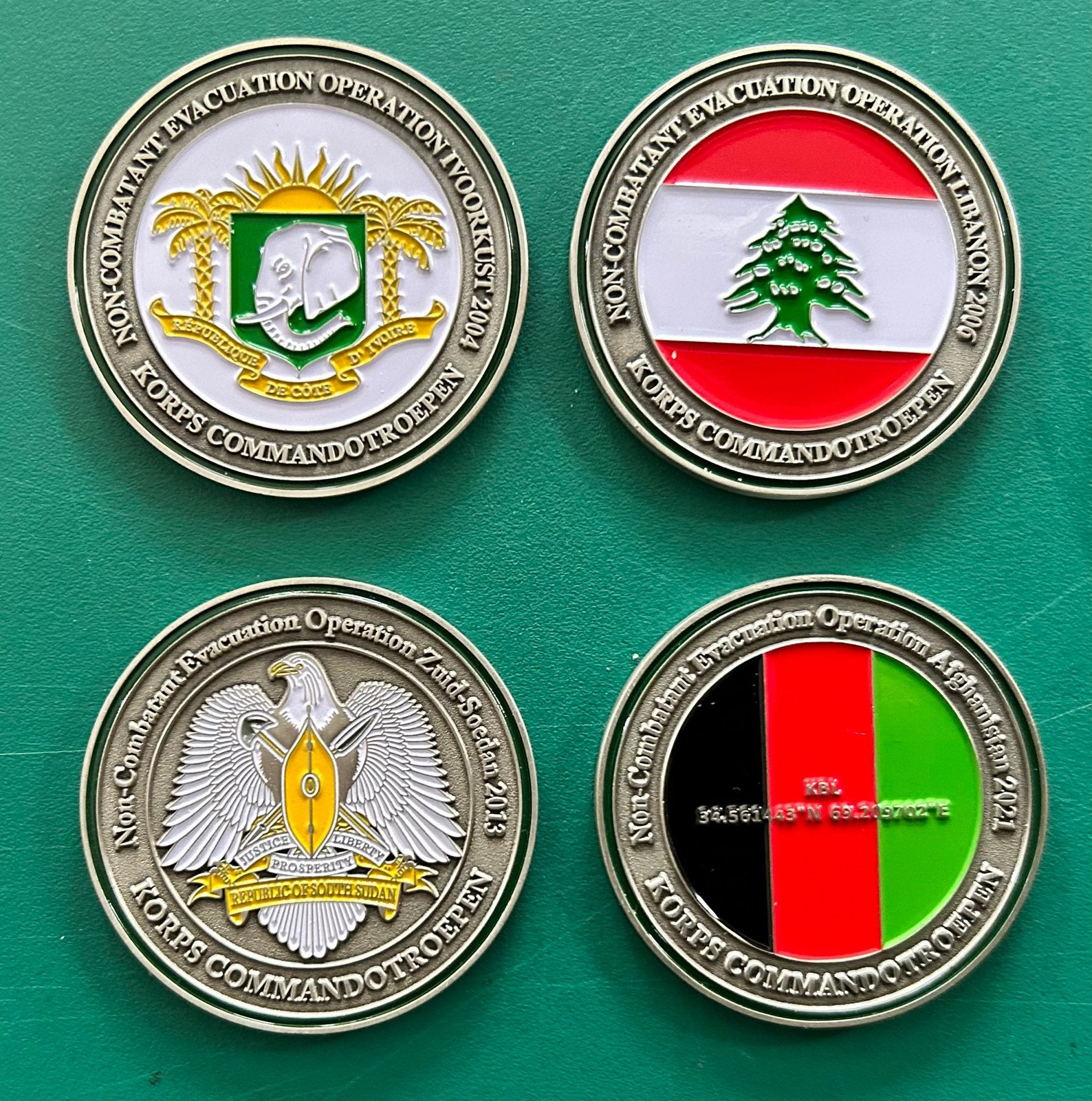 4 coins Korps Commandotroepen evacuatiemissies KCT, Ophalen of Verzenden, Landmacht, Nederland