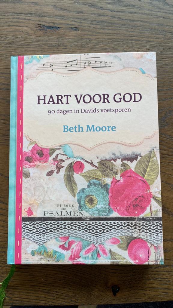 Beth Moore - Hart voor God, Boeken, Ophalen of Verzenden, Zo goed als nieuw, Beth Moore