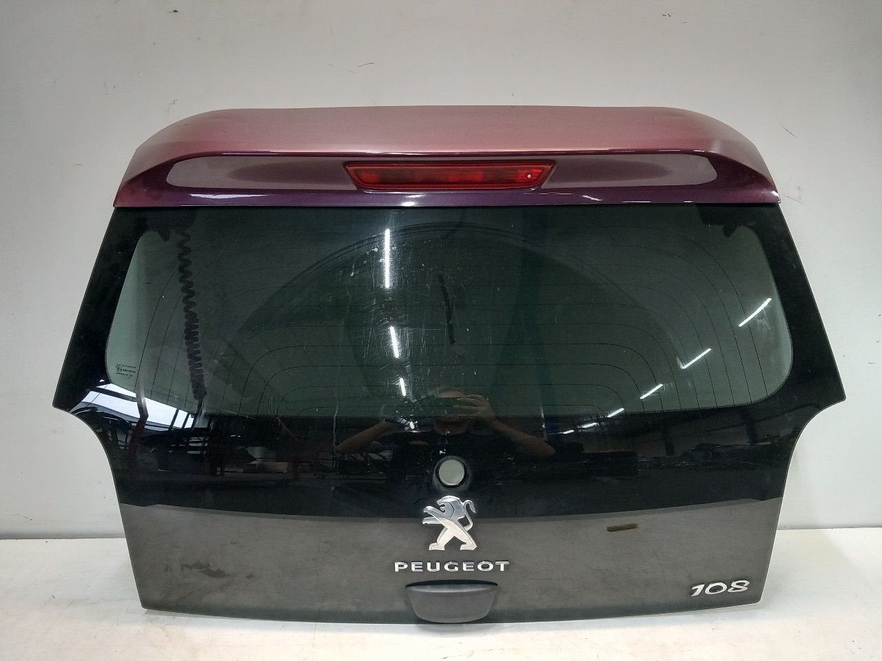 Achterklep Peugeot 108, Onderdelen@venauto.nl, Van der Ven Autorecycling B.V., Gebruikt, Ettenseweg 76, 4706 PB Roosendaal, The Netherlands