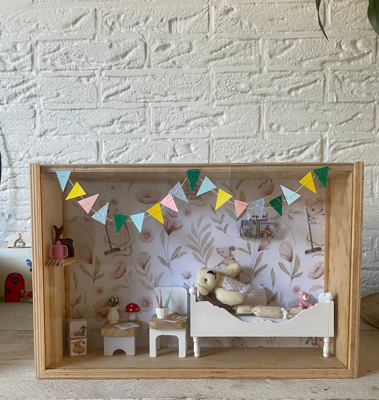 Lief klein hangkastje, Ophalen of Verzenden, Zo goed als nieuw, Poppenhuis