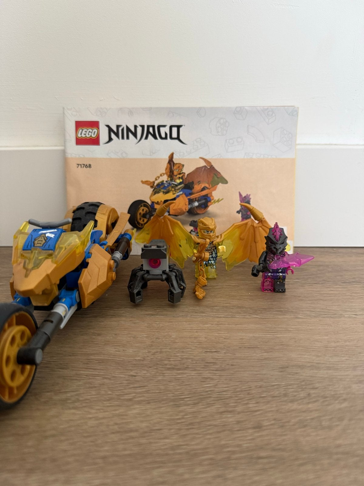 LEGO Ninjago 71768 Jay's Gouden Drakenmotor, Kinderen en Baby's, Speelgoed | Duplo en Lego, Ophalen, Lego, Zo goed als nieuw, Compleet