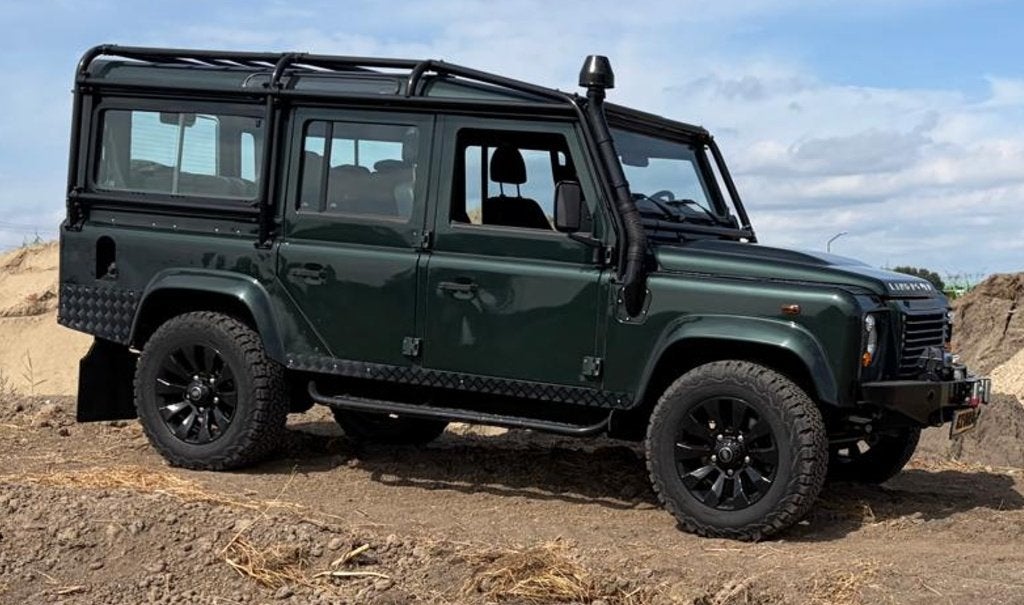 Land Rover Defender 110  NIEUWE MOTOR 7 Pers. Lier CarPlay, 1940 kg, Stof, Zwart, 4 cilinders
