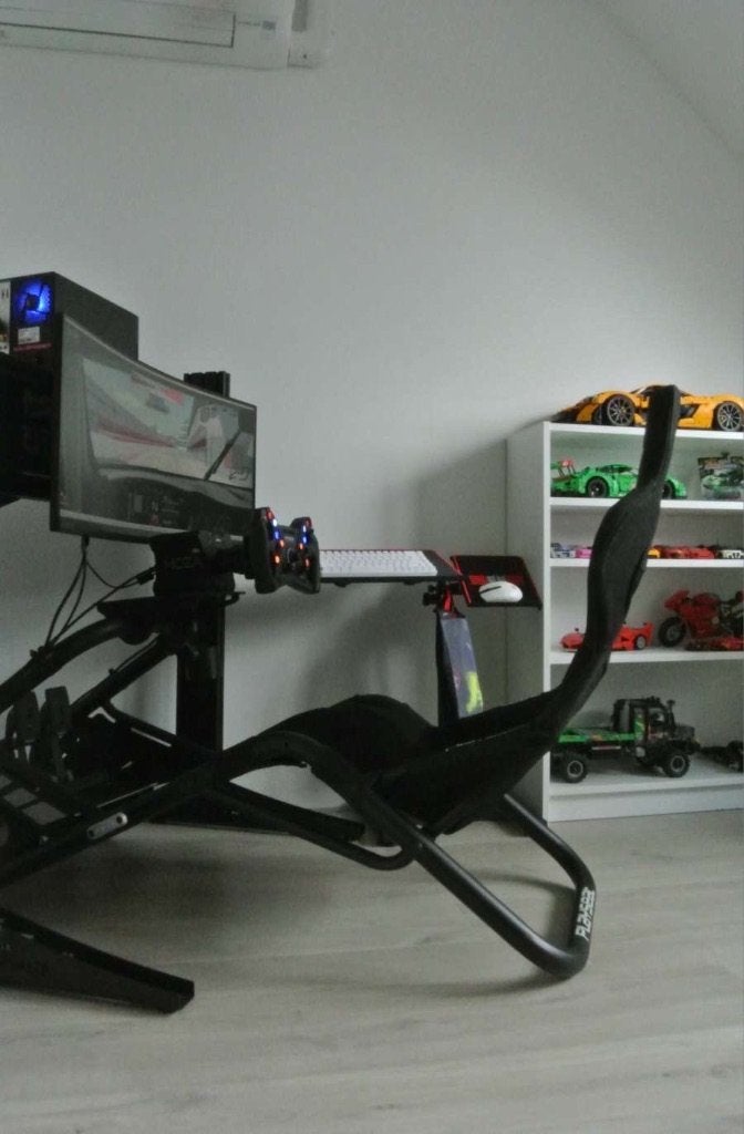 Playseat trophy en playseat tv stand racing sim setup, Ophalen, 1 speler, Eén computer, Simulatie