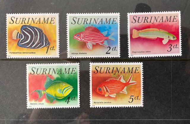 Te koop Suriname 1977 vissen postfris, Verzenden, Postfris