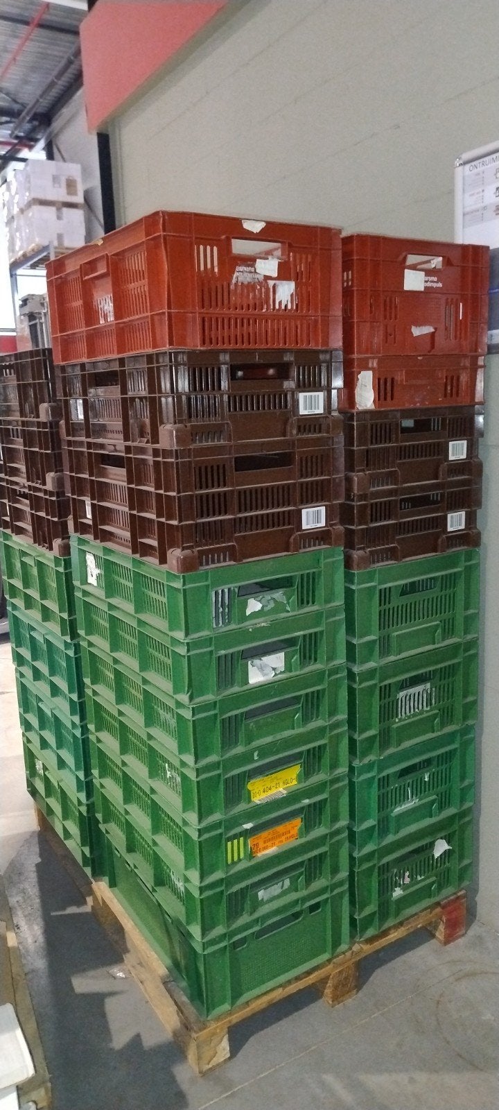 Pallet met diverse kratjes voor opslag thuis, Ophalen, Gebruikt, 100 cm of meer, 60 cm of meer